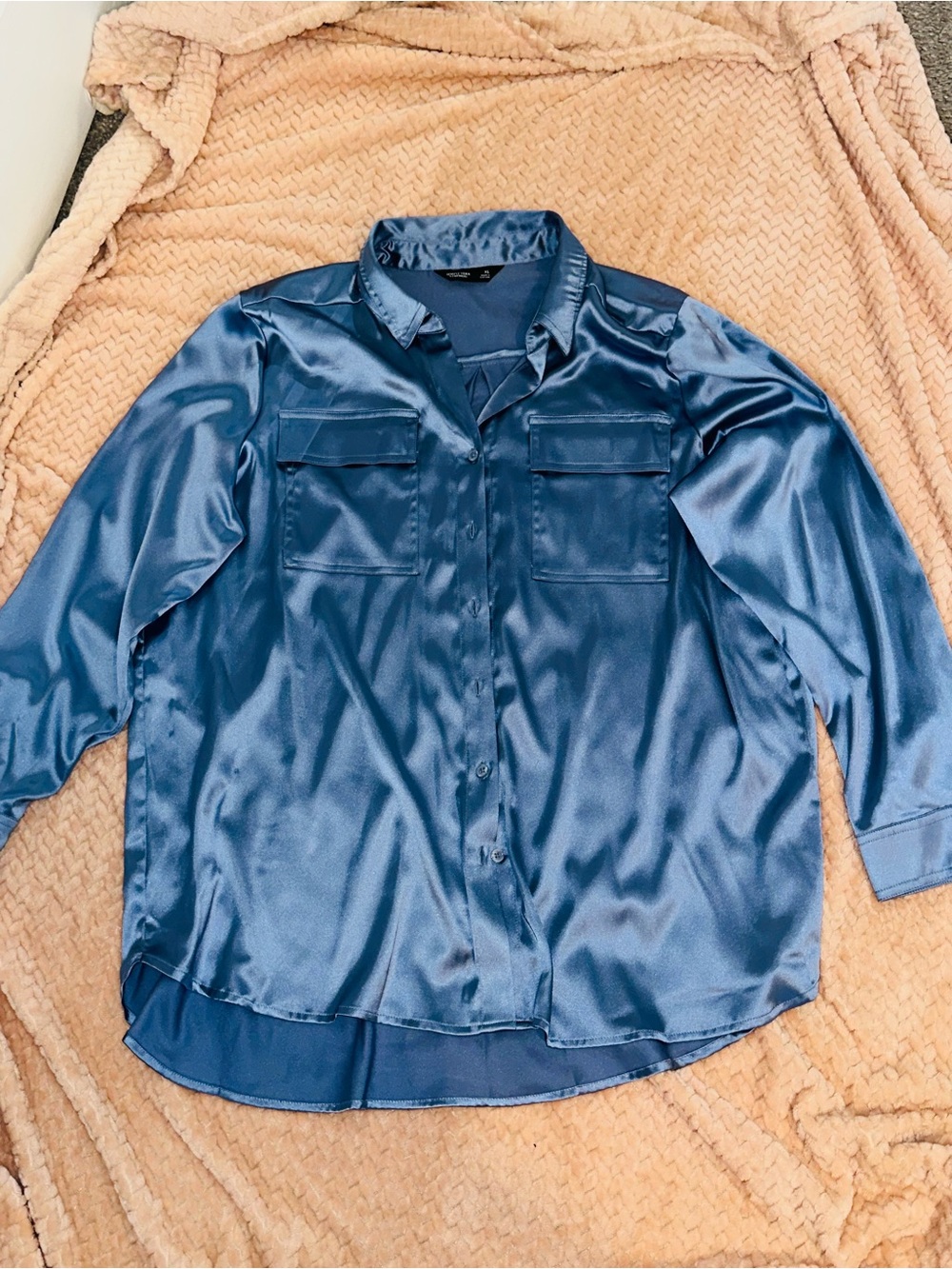 Simply Vera Vera Wang Silky Blue Button-Up Women’s Blouse